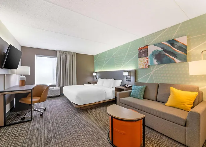 Comfort Inn & Suites Madison East - Monona