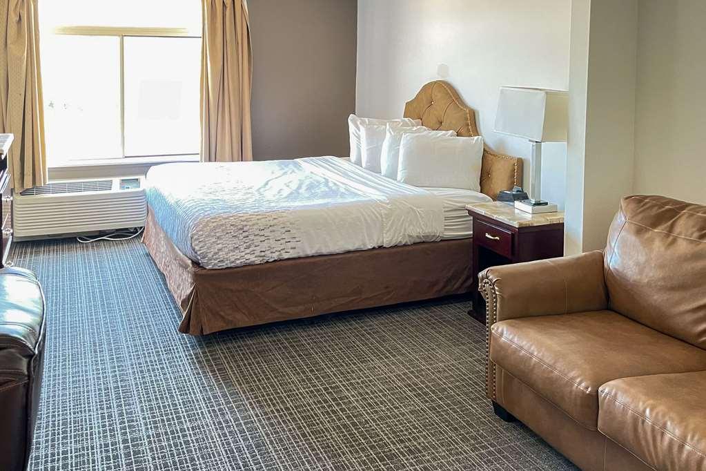 Hotel Comfort & East - Monona 3*